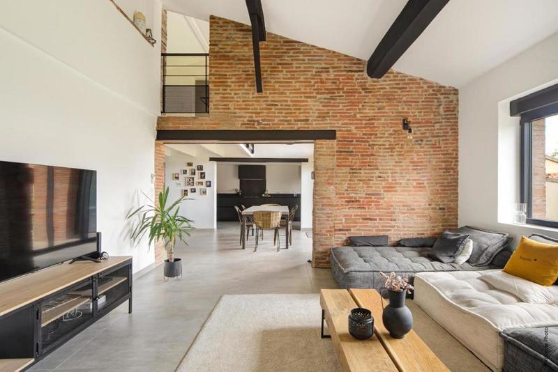 Maison - 220 m² - 7 pièces