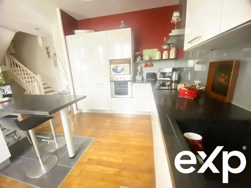 Maison - 146 m² - 7 pièces