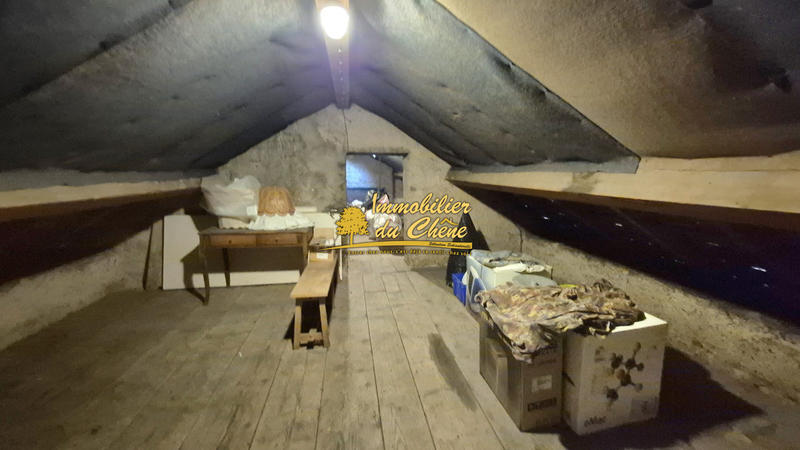 Maison - 99 m² - 5 pièces