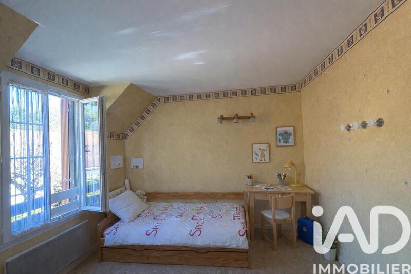 Maison - 170 m² - 7 pièces