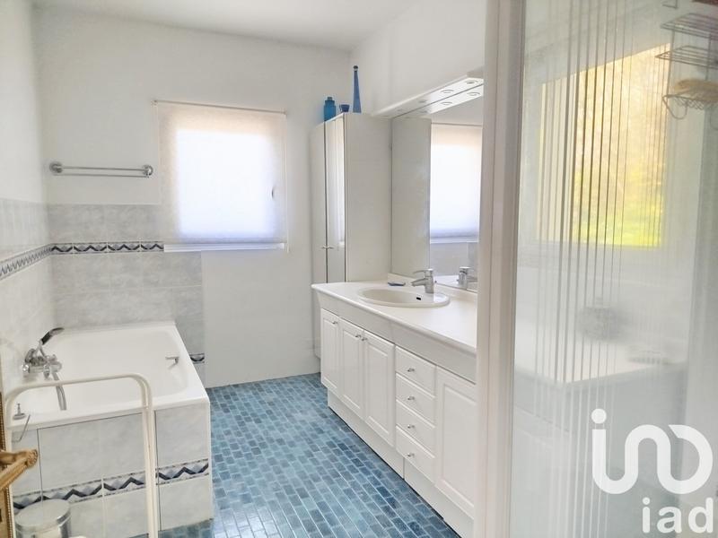 Maison - 180 m² - 8 pièces