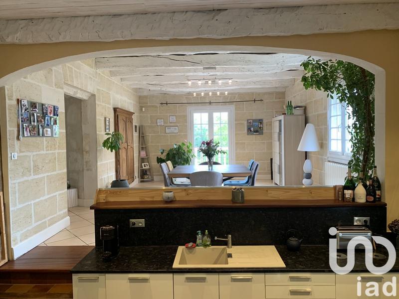 Maison - 260 m² - 8 pièces