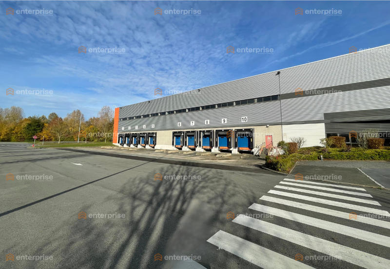 Entrepôt - 18 987 m²