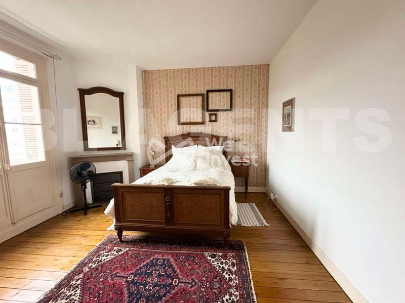 Maison - 309 m² - 12 pièces