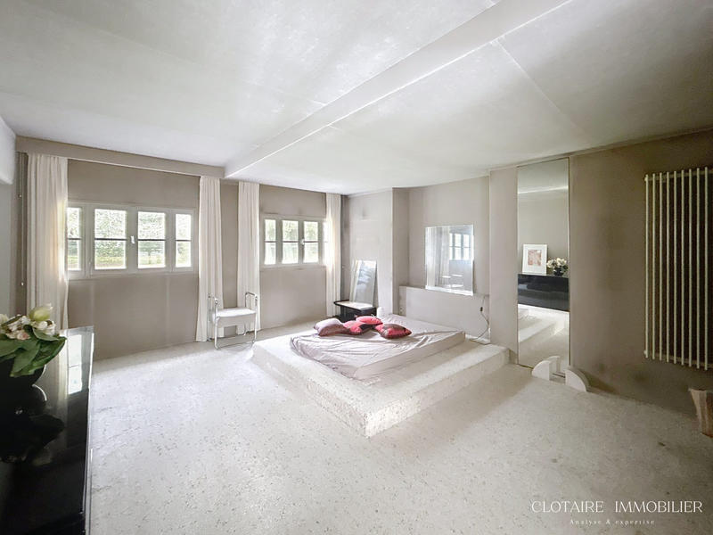 Maison ancienne - 340 m² - 10 pièces