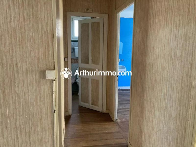 Maison - 253 m² - 8 pièces