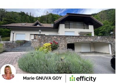 Maison - 280 m² - 10 pièces