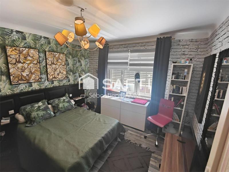 Maison - 96 m² - 5 pièces