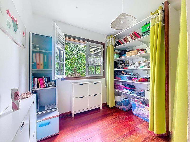 Maison - 290 m² - 9 pièces