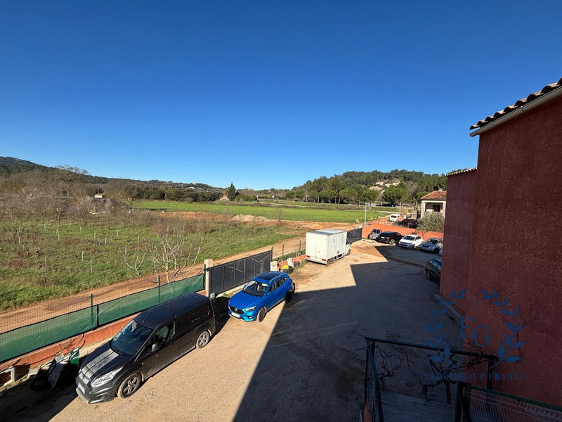 Local commercial - 720 m²