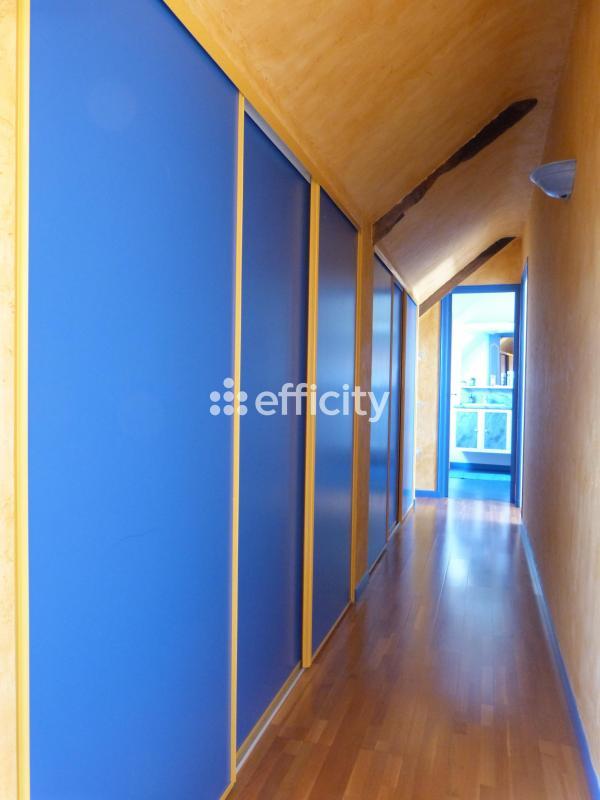 Maison - 310 m² - 16 pièces