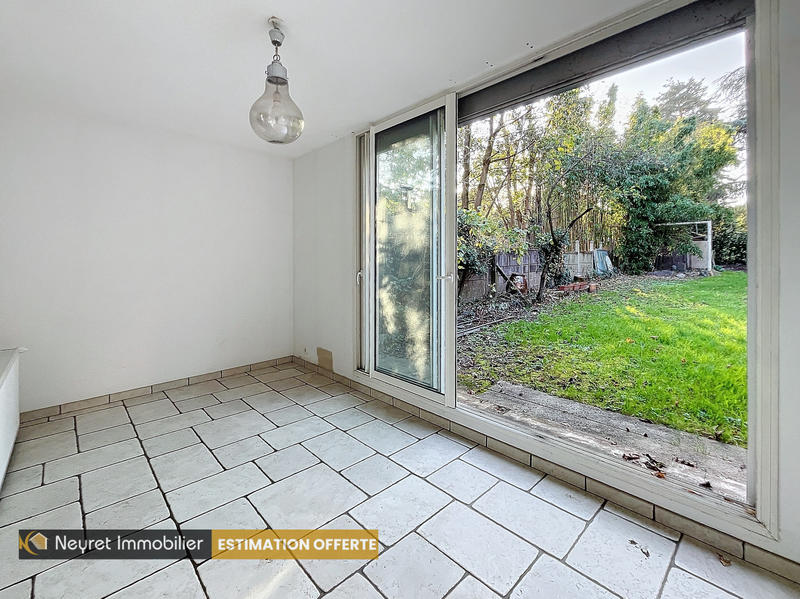 Maison - 220 m² - 7 pièces