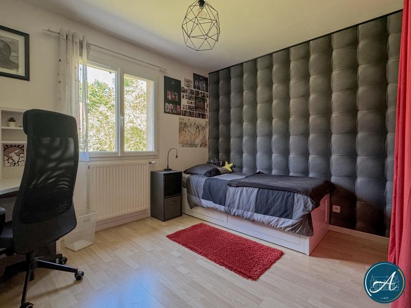 Maison traditionnelle - 140 m² - 6 pièces