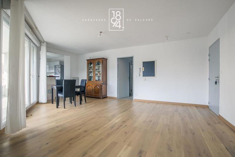 Appartement - 77 m² - 4 pièces