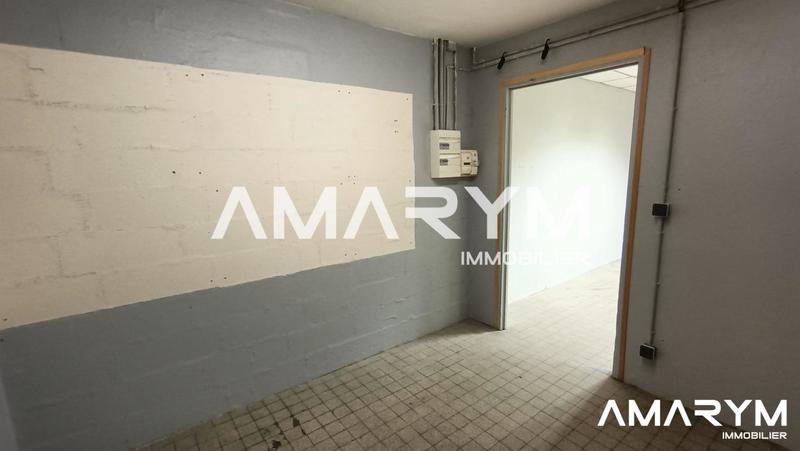 Local d'activité / Entrepôt - 79 m²