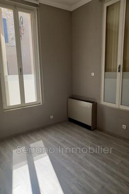 Bureau - 77 m²