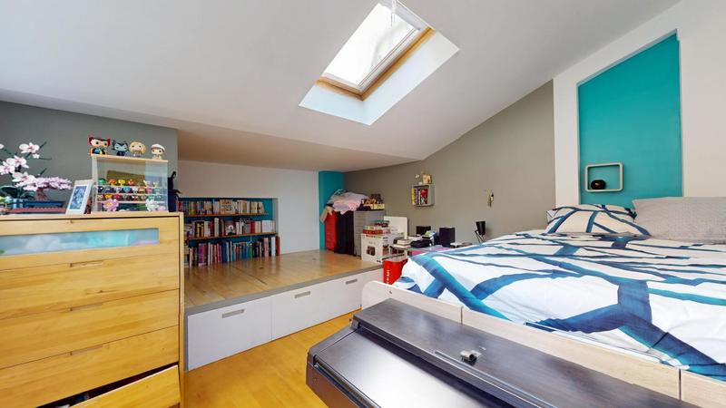 Loft - 104 m² - 5 pièces