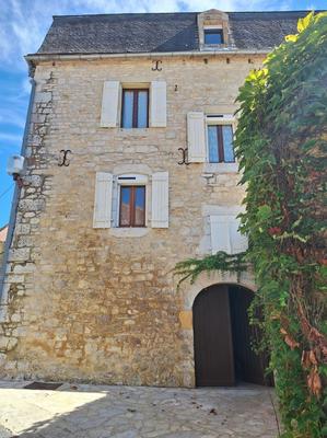 Maison - 186 m² - 7 pièces