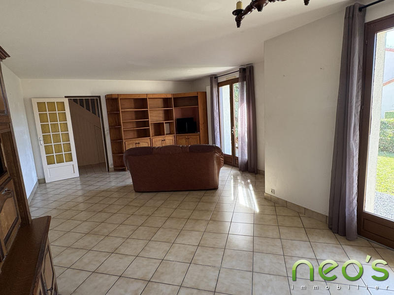 Maison traditionnelle - 109 m² - 6 pièces