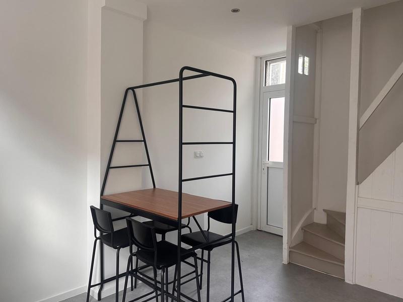 Maison - 53 m² - 9 pièces