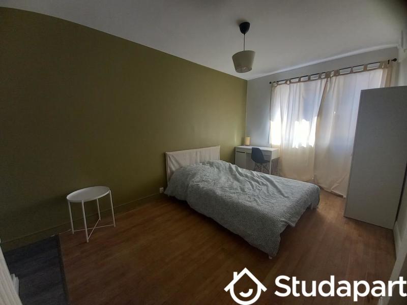 Chambre - 9 m² - 1 pièce