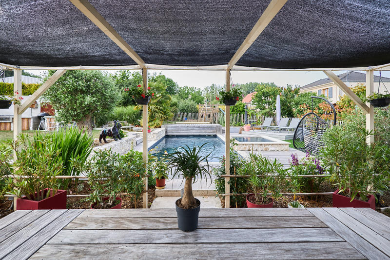 Maison - 180 m² - 6 pièces