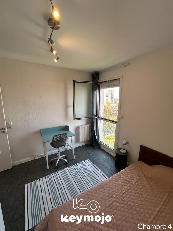 Chambre - 76 m² - 5 pièces