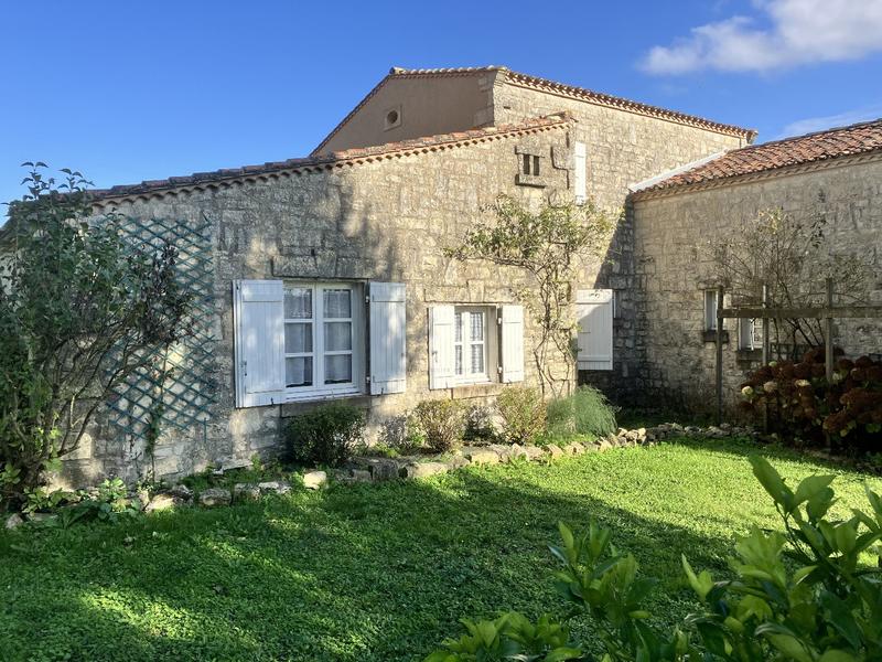 Maison - 197 m² - 7 pièces