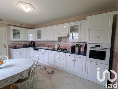 Maison - 186 m² - 5 pièces