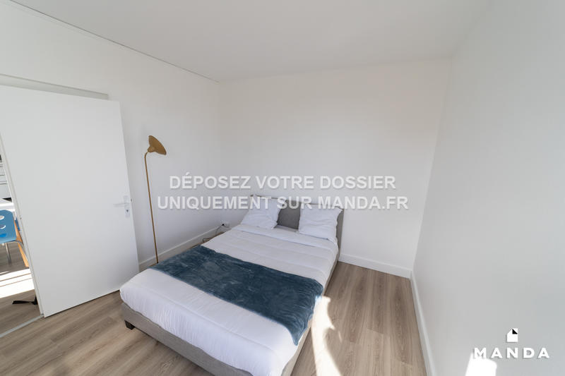 Chambre - 9 m² - 5 pièces