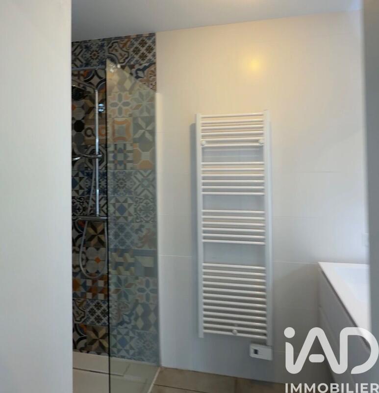 Maison - 230 m² - 7 pièces