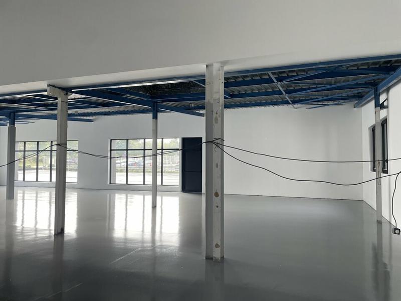 Local commercial - 658 m²