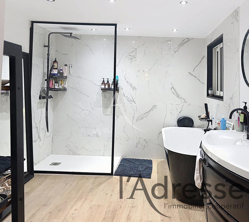 Villa - 202 m² - 5 pièces