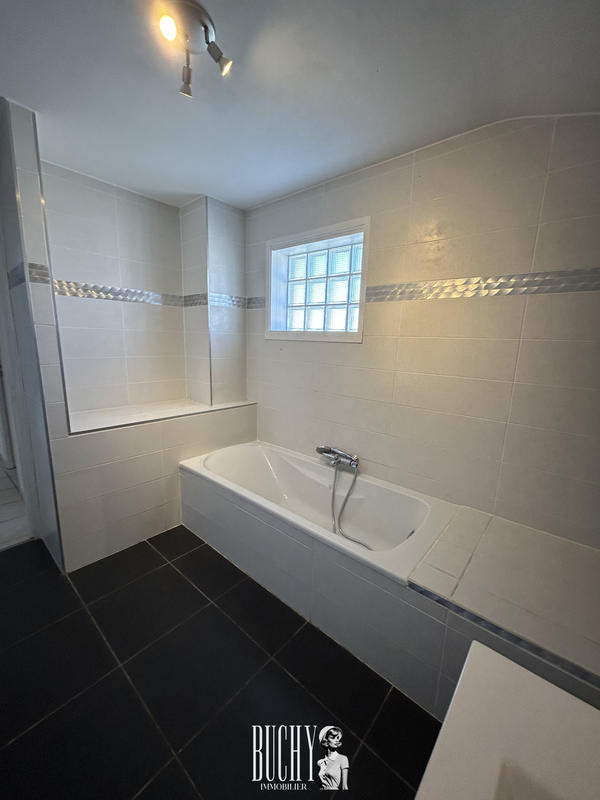 Maison - 138 m² - 5 pièces