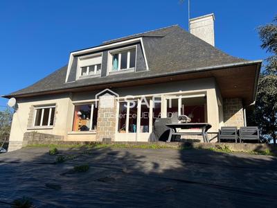 Maison - 150 m² - 7 pièces