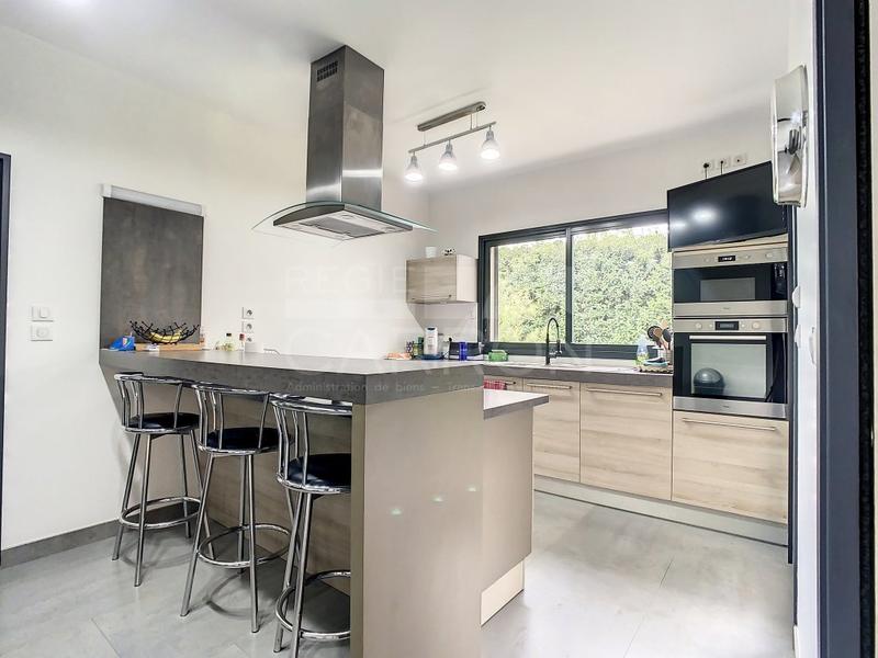 Villa - 177 m² - 6 pièces