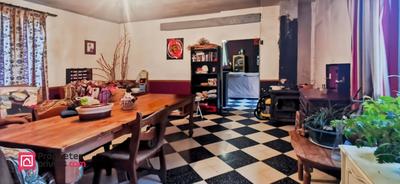 Maison - 137 m² - 6 pièces