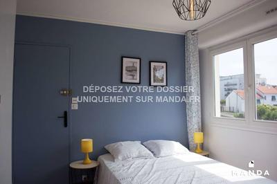 Chambre - 11 m² - 6 pièces