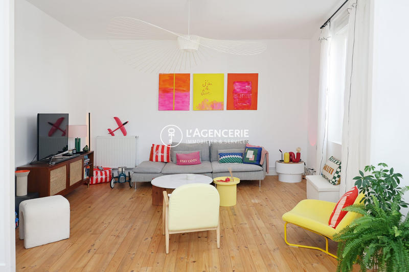 Maison - 196 m² - 8 pièces