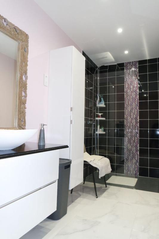 Maison - 310 m² - 15 pièces