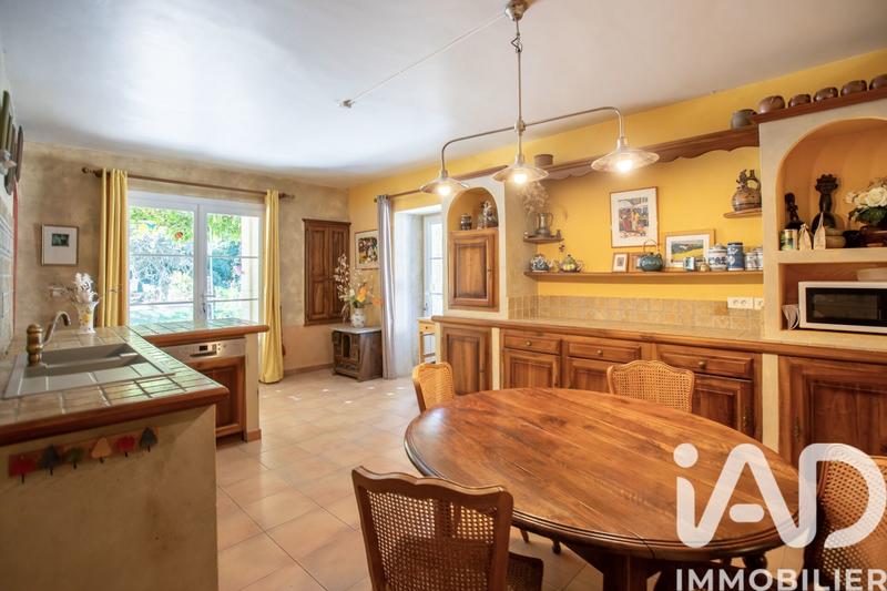 Maison - 343 m² - 14 pièces