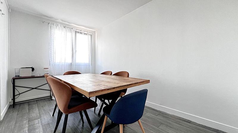 Appartement - 86 m² - 4 pièces