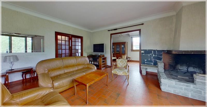 Maison traditionnelle - 185 m² - 6 pièces