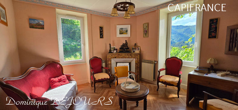 Maison - 280 m² - 13 pièces