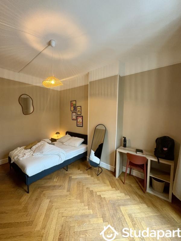 Chambre - 14 m² - 1 pièce
