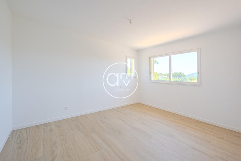 Maison - 142 m² - 5 pièces