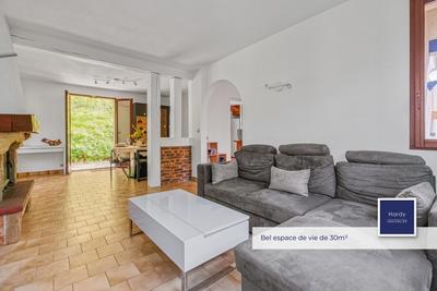 Maison - 105 m² - 5 pièces