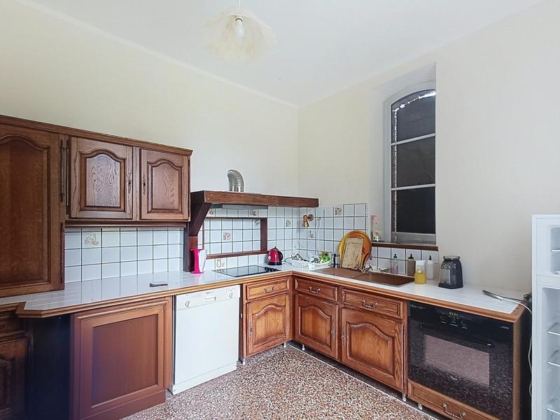 Maison - 230 m² - 7 pièces