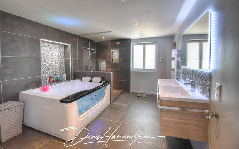 Maison - 175 m² - 6 pièces