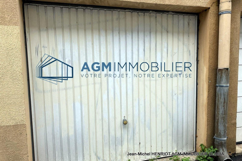 Parking / Garage - 12 m²